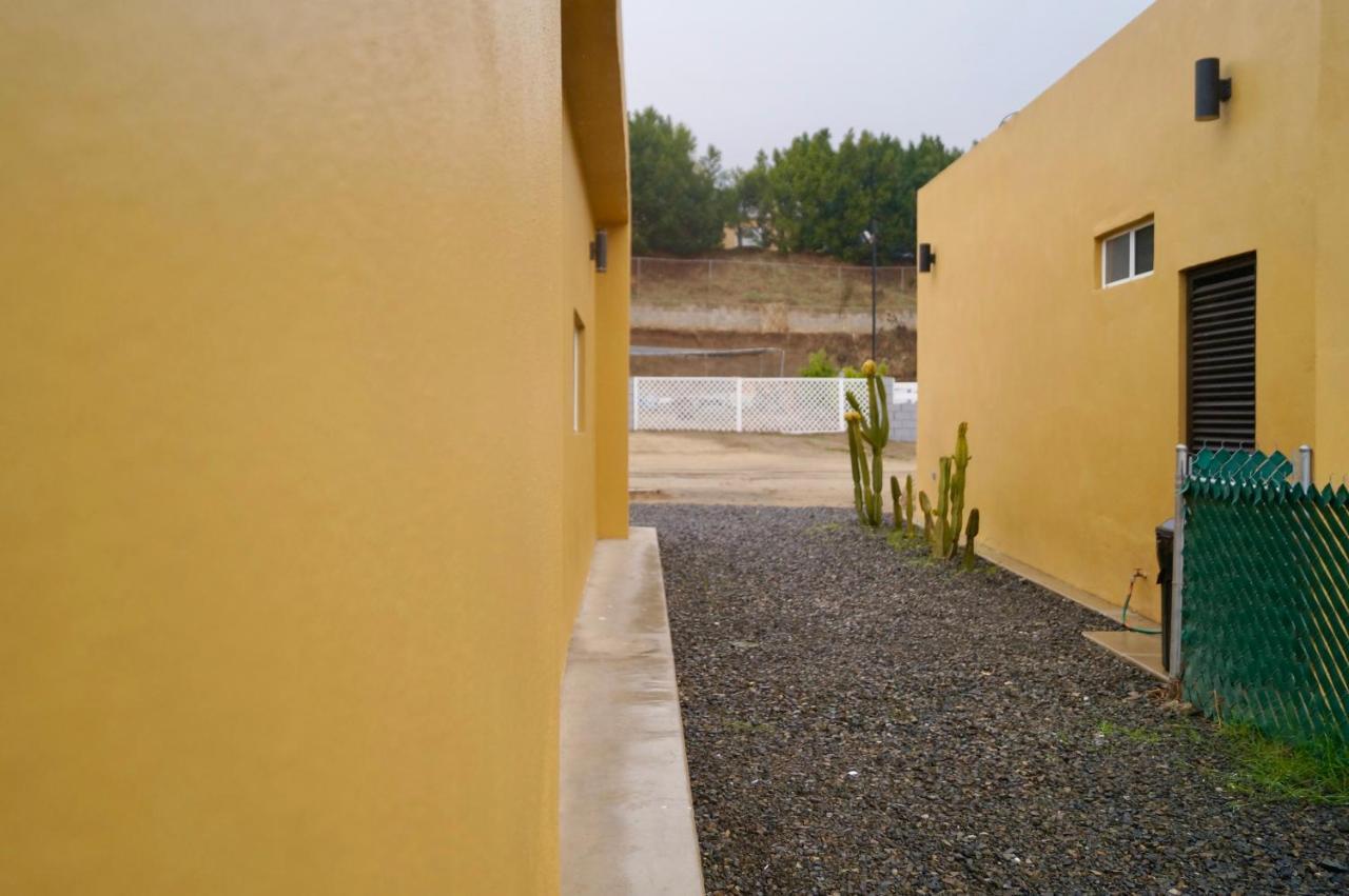 Cozy, Quiet & Pet Friendly Gated Patio Studio Ensenada Exteriör bild