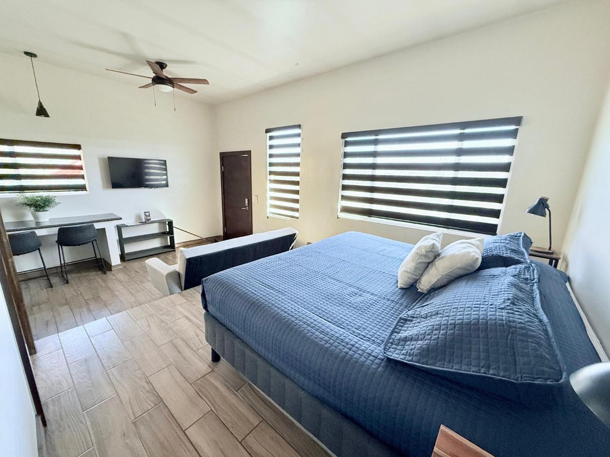 Cozy, Quiet & Pet Friendly Gated Patio Studio Ensenada Exteriör bild